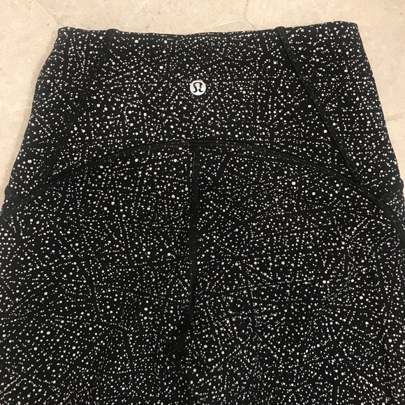 lululemon leggings size 4 - Picture 2 of 5